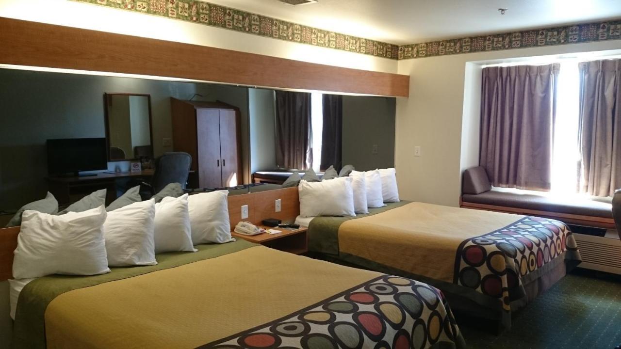 Super 8 By Wyndham Pride Midvale/Midvalley/Salt Lake City Room photo