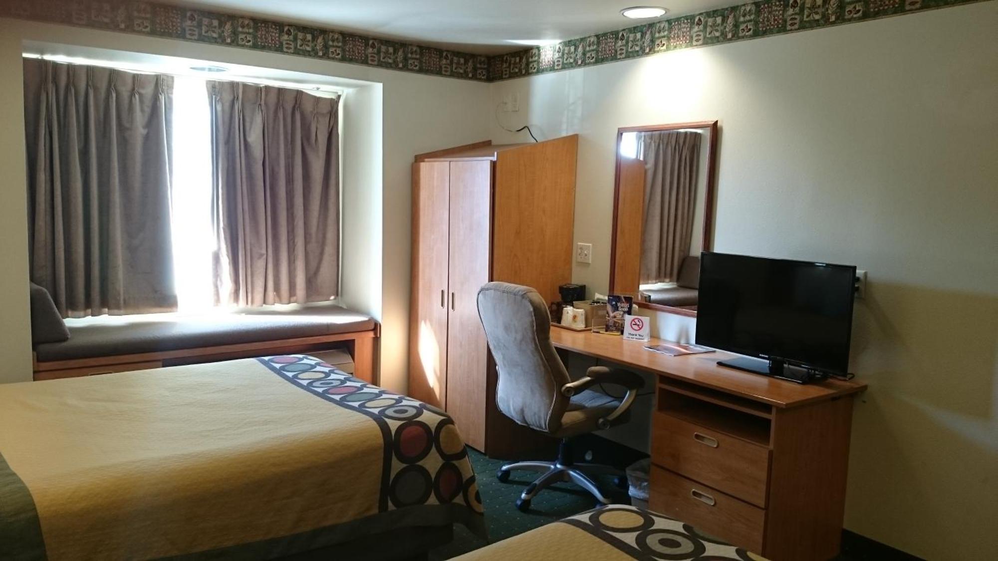 Super 8 By Wyndham Pride Midvale/Midvalley/Salt Lake City Exterior photo